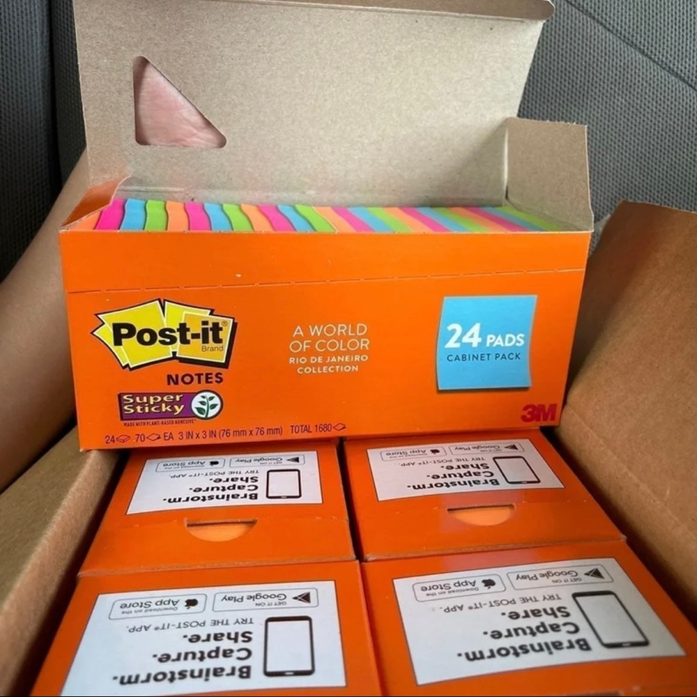 3 Boxes of post it sticky notepads